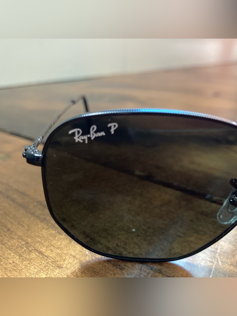 Black Metal Frame Polarized Ray-Ban Aviator Sunglasses Unisex - Picture 3 of 4